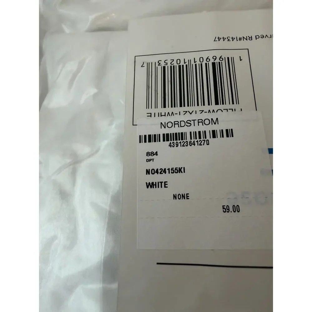 Nordstrom Pillow Insert 100% Cotton Poly Fill Fits 20 in. x 20 in. Pillows NWT